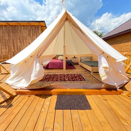 ホテル Glamping Agapia Agapescu エクステリア 写真