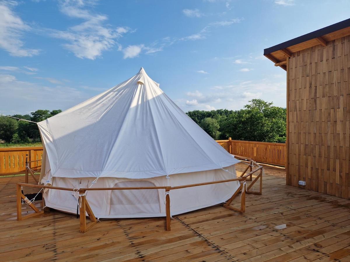 ホテル Glamping Agapia Agapescu エクステリア 写真